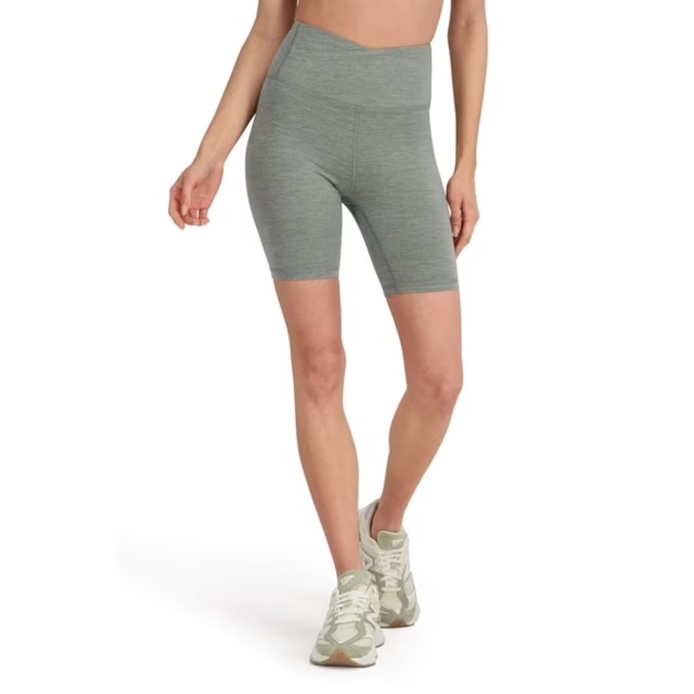 NWT Outdoor Voices CloudKnit Bike Short Green Crossover Waist Size M